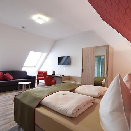 Hotel Neue Hoehe Klingenberg Kültér fotó
