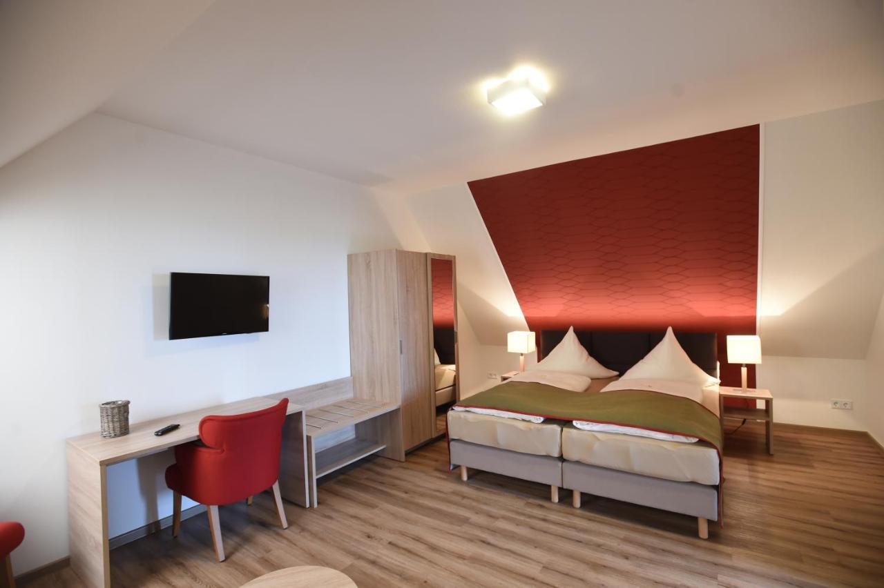 Hotel Neue Hoehe Klingenberg Kültér fotó