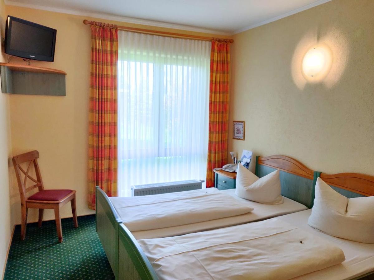 Hotel Neue Hoehe Klingenberg Kültér fotó