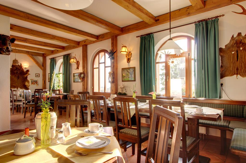 Hotel Neue Hoehe Klingenberg Kültér fotó
