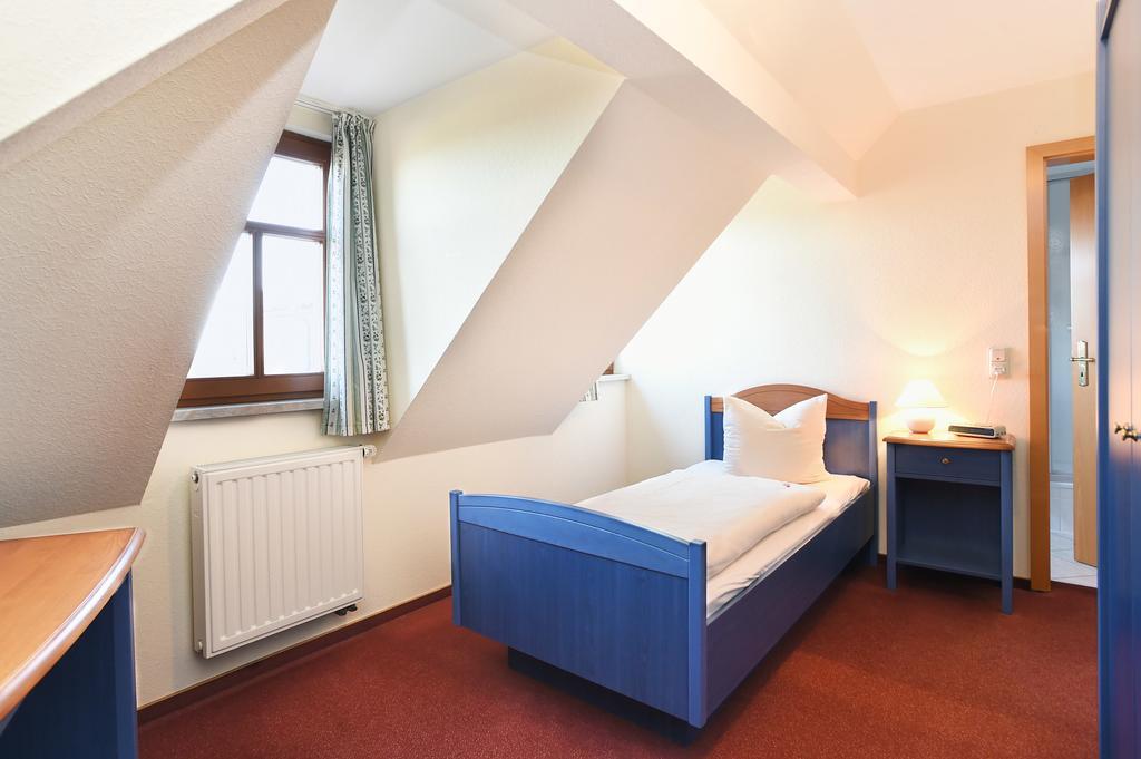 Hotel Neue Hoehe Klingenberg Kültér fotó