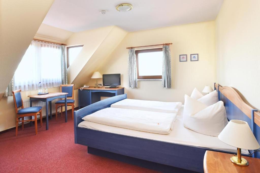 Hotel Neue Hoehe Klingenberg Kültér fotó